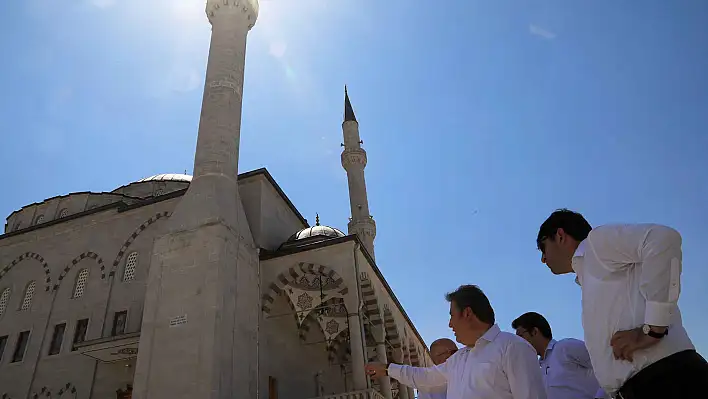 Talas Belediyesi Mevlana Camii'nin çevresini düzenleyecek