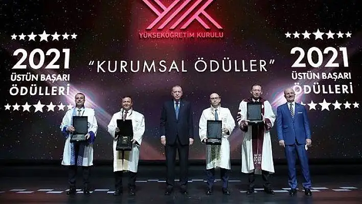 TURKOVAC'ı geliştiren ERÜ'ye Cumhurbaşkanı Erdoğan'dan ödül