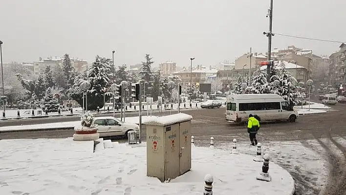 Develi beyaza büründü