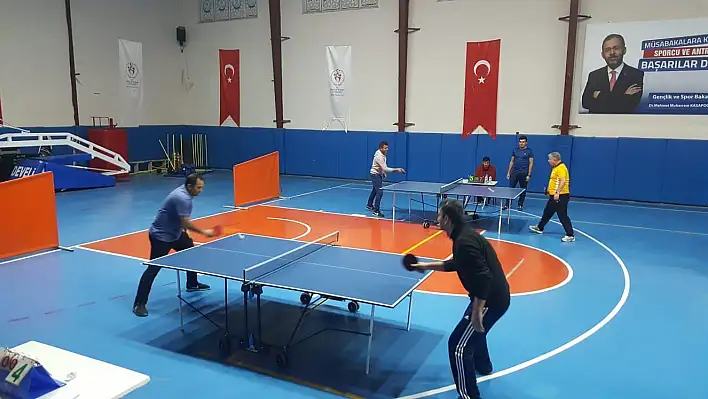 Develi Kurumlar Arası Masa Tenisi Turnuvası Tamamlandı