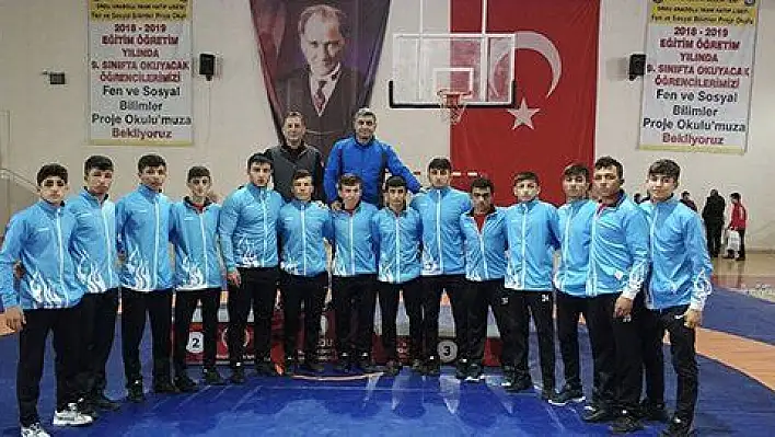 Güreş Eğitim Merkezi Sporcuları Madalyalara Ambargo koydu 