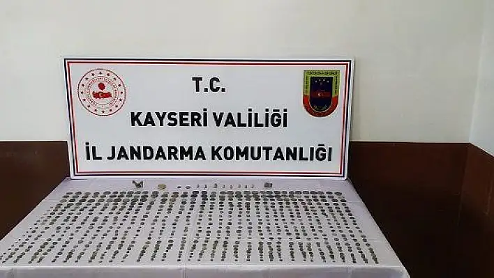 Kayseri'de 711 sikke ele geçirildi 2 gözaltı