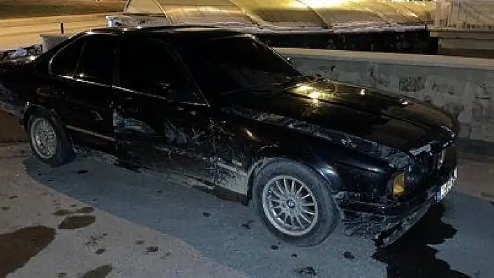 Kayseri'de polisin kovaladığı şüpheli otomobilini bırakıp kaçtı