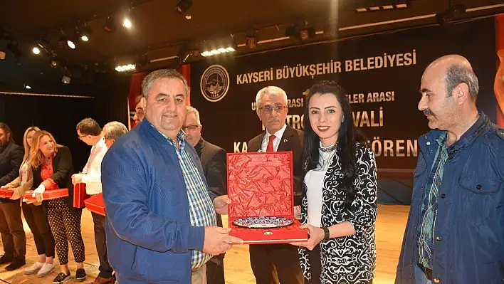 Tiyatro festivaline 20 ülke ve 81 ilin okullara katıldı