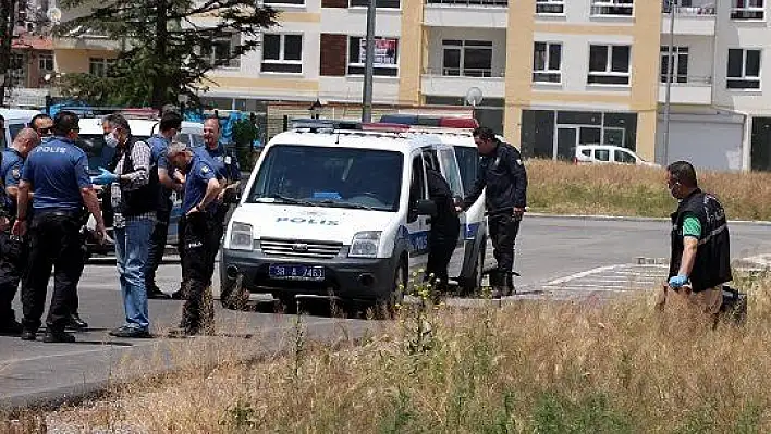 Boş arazideki cenini, düşük yapan Suriyeli kadın gömmüş