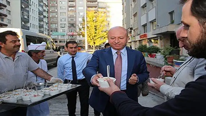 Başkan Çolakbayrakdar, Serçeönü Mahallesi'ndeki çalışmaları inceledi 