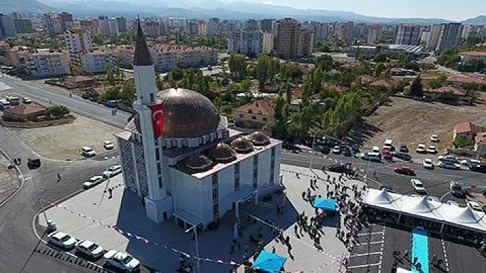 Hayrullah ve Hatice Elmacıoğlu Camii açıldı 