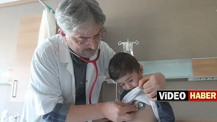 Boğaza kaçan cisimlere bilinçli müdahale hayat kurtarır