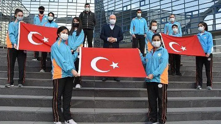 Kocasinan'ın sporcuları, şampiyonluğa doymuyor