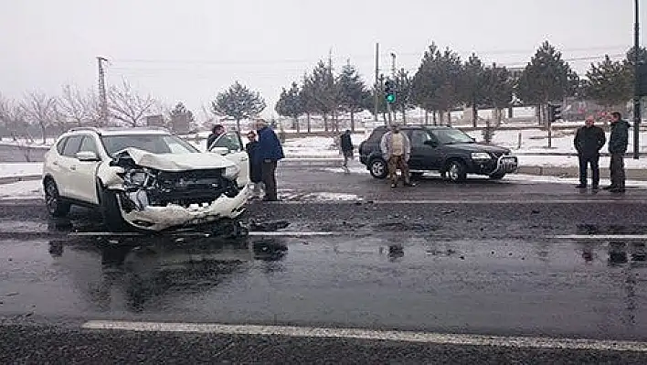 İncesu'da Maddi Hasarlı Trafik Kazası