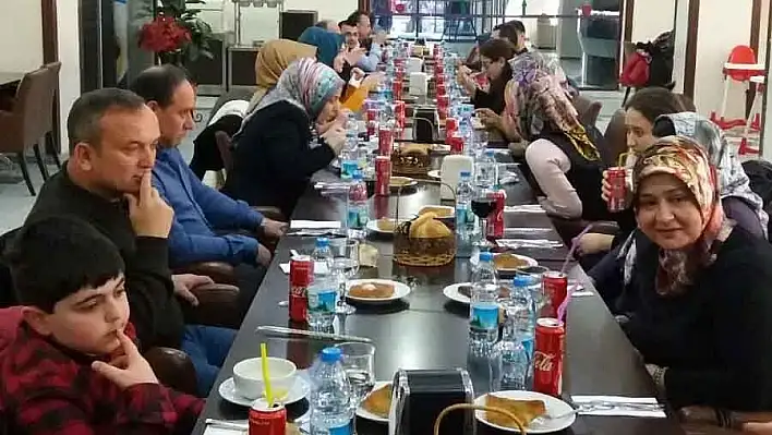 Kayseri'deki Karadenizlilerden 'hamsi tava' buluşması