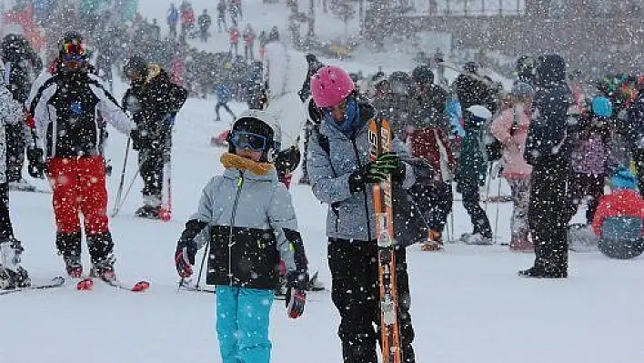 Erciyes sömestirde 350 bin misafir ağırladı