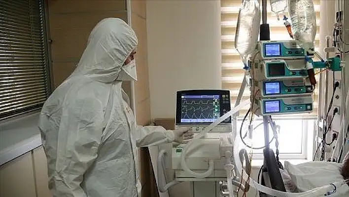 Türkiye 'de 1743 kişinin Kovid-19 testi pozitif çıktı