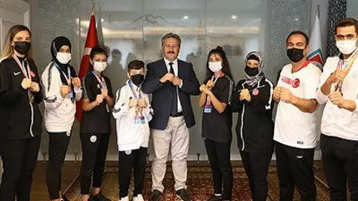 Melikgazi Belediyesi Taekwondo Takımı başarıdan başarıya koşuyor