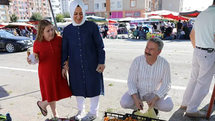 Palancıoğlu organik köy pazarını gezdi