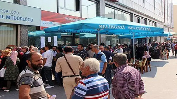 İŞKUR'da TYP yoğunluğu