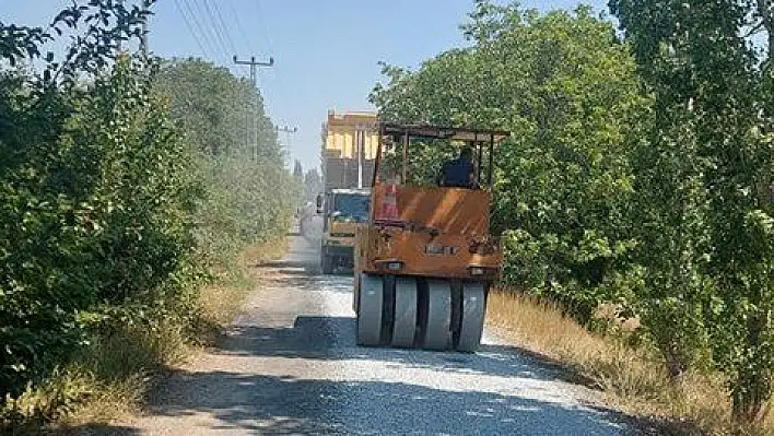 Büyükşehirden 7 kırsal bölgede yol çalışması