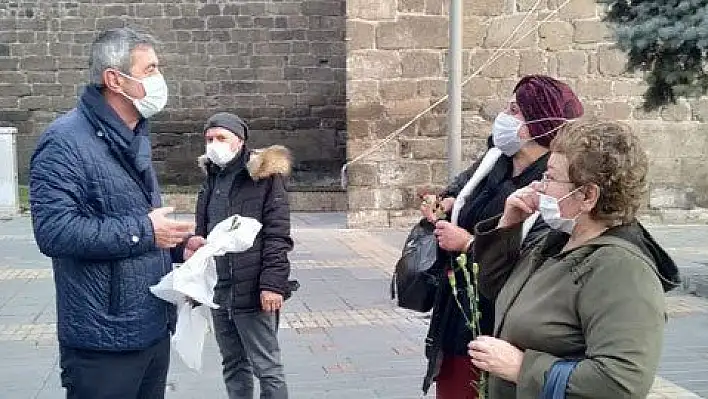 'Vatandaşın gündeminde salgın değil ekonomi var'