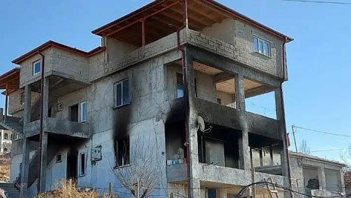 Buğdaylı'da bir ev yandı