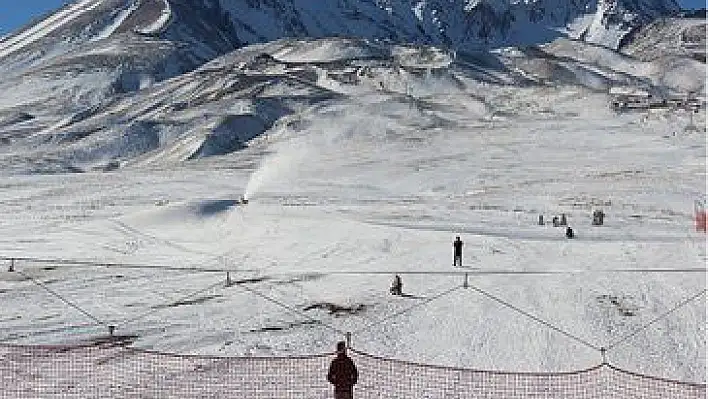 Erciyes'te kayak sezonu hafta sonu açılıyor 