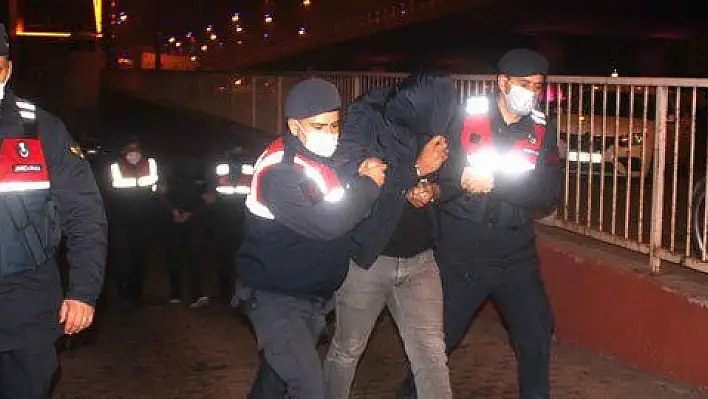 Taksi tabelasında uyuşturucu ticaretini jandarma engelledi