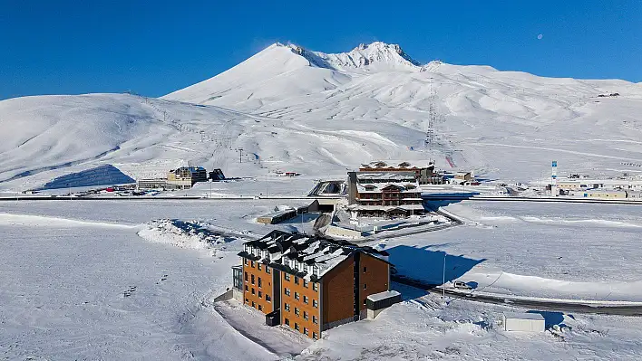 Erciyes'te 4 yeni otel daha hizmete açıldı