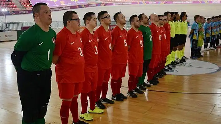 Down Sendromlu Futsal Milli Takımı yarı finalde