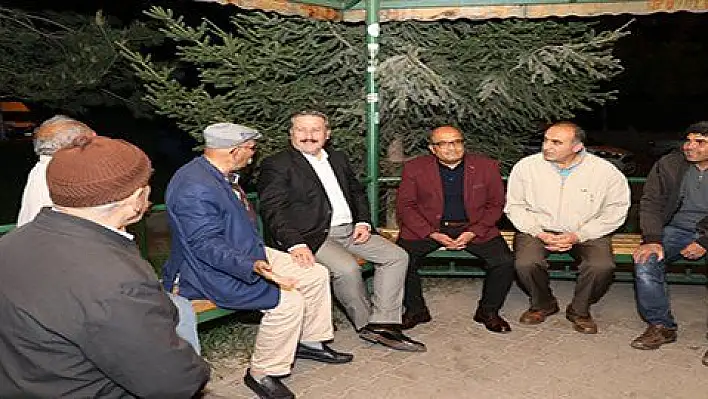 Başkan Palancıoğlu, İldem Halkı ile Sohbet Etti, Tatlı ve Çay İkramında Bulundu