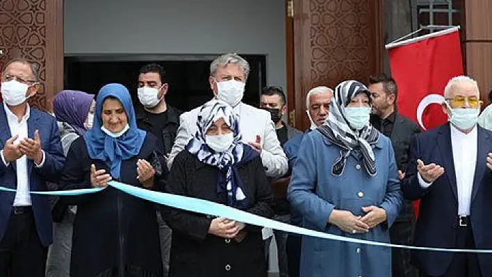 Melikgazi'de Ayten-Hacı Ömer Kara Cami'nin açılışı yapıldı