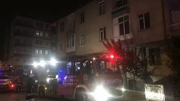 Bodrum katında çıkan yangın hasara neden oldu