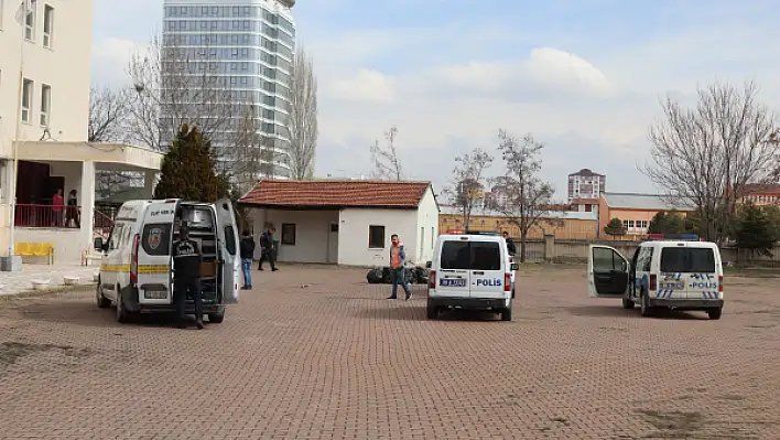 Kadınlar Günü'nde eski kaynanasını bıçakladı