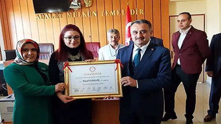 Başkan Cabbar Mazbatasını Aldı 