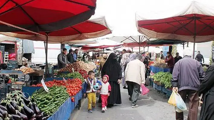 Pazar el yakıyor