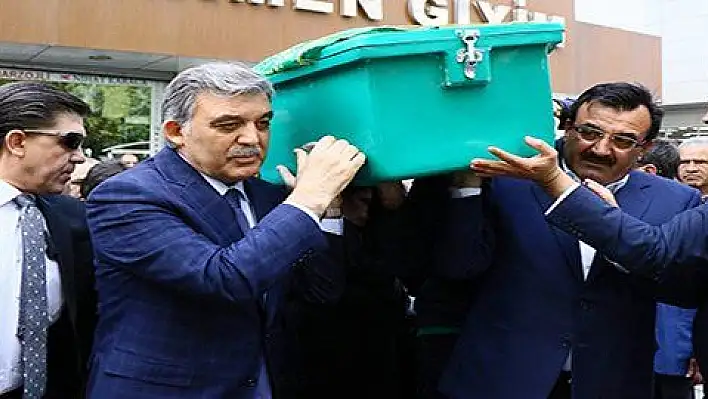 Ahmet Hamdi Gül'ün cenazesi camiye getirildi