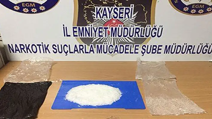 İç çamaşırında 157 gram metamfetamin ele geçirildi