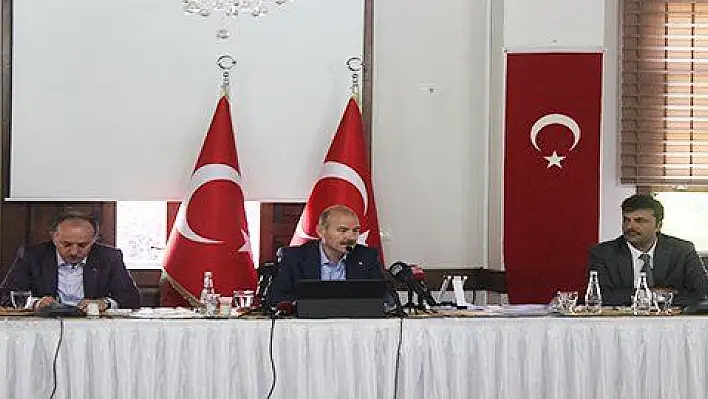 Bakan Soylu: 'Tunceli'de 5 terörist mağarada kıstırıldı'