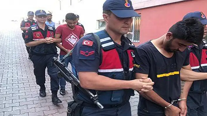 Kablo hırsızları yakalandı 