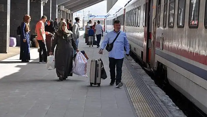 Doğu Ekspresi'nde bayram yoğunluğu