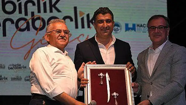 Büyükkılıç, Hacılarda birlik ve beraberlik gecesine katıldı