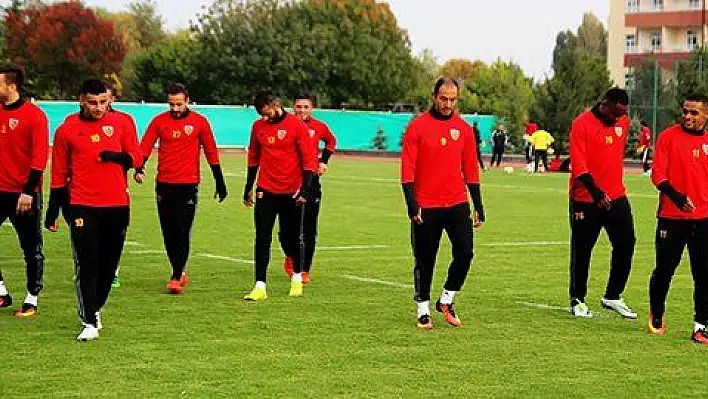 Kayserispor'da ikinci yarının ilk haftasında 4 oyuncu forma giyemeyecek 