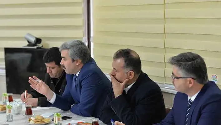 Kayseri'de buzağı ölümlerinin azaltılması için çalışmalar başladı 