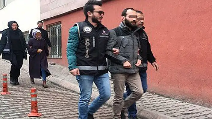 Bylock operasyonunda gözaltına alınan iki kişi adliyeye sevk edildi 