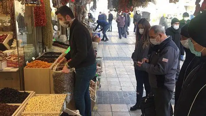 Kaldırım işgali yapan esnaf denetlendi