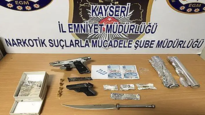 Uyuşturucu taciri iki kişi gözaltına alındı 