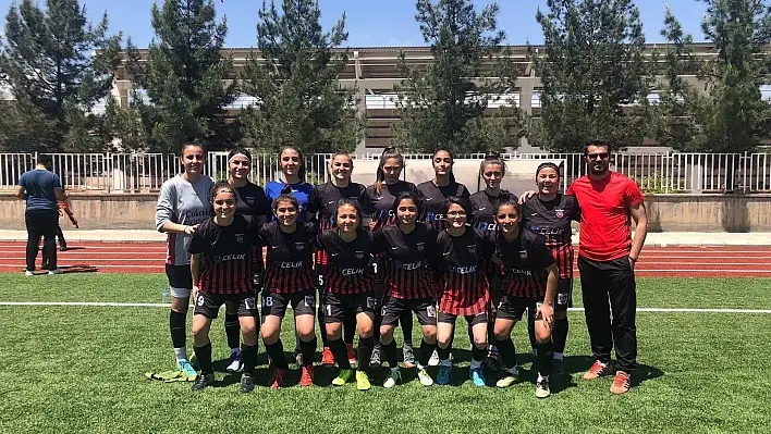 Kayseri Gençlerbirliği Yıldız Kızlarda Türkiye finalinde