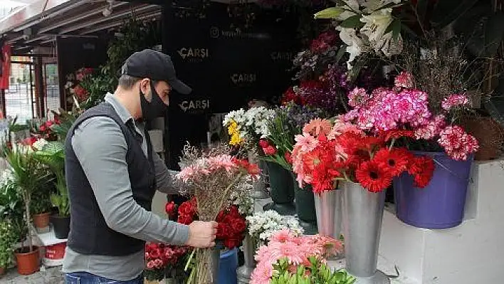 Kayseri'de çiçekçilerde 'Anneler Günü' hazırlığı