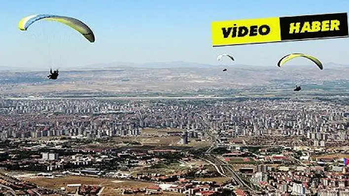 Kayseri'de yamaç paraşütü şöleni 