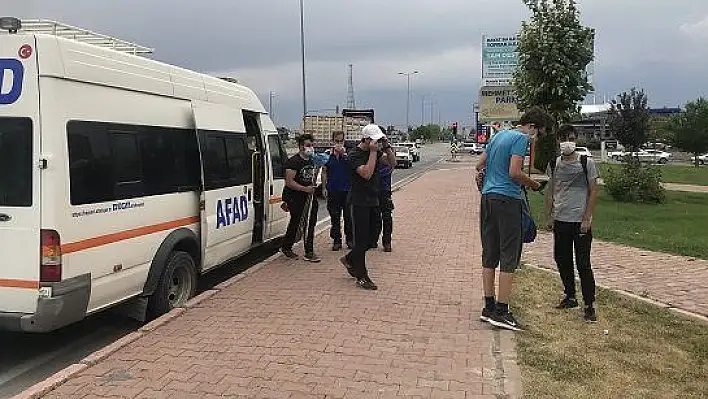 Kayseri'de Ali Dağı'nda mahsur kalan 8 genci AFAD kurtardı