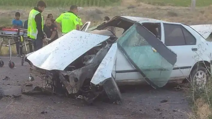 Otomobil şarampole yuvarlandı