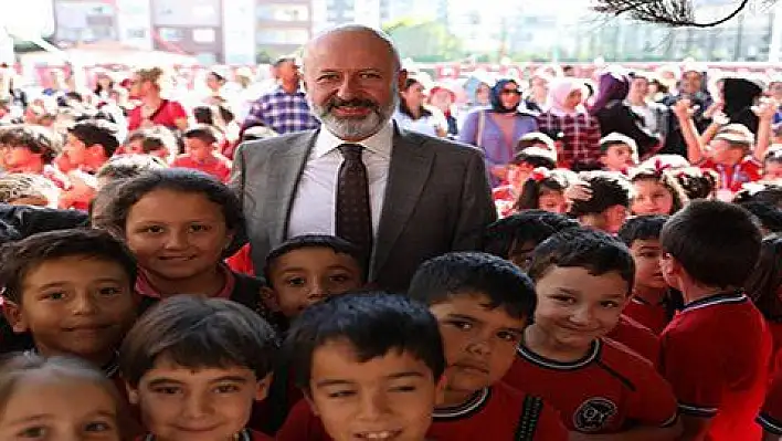 BAŞKAN ÇOLAKBAYRAKDAR, 'EĞİTİM İÇİN TÜM İMKANLARIMIZI SEFERBER EDİYORUZ'